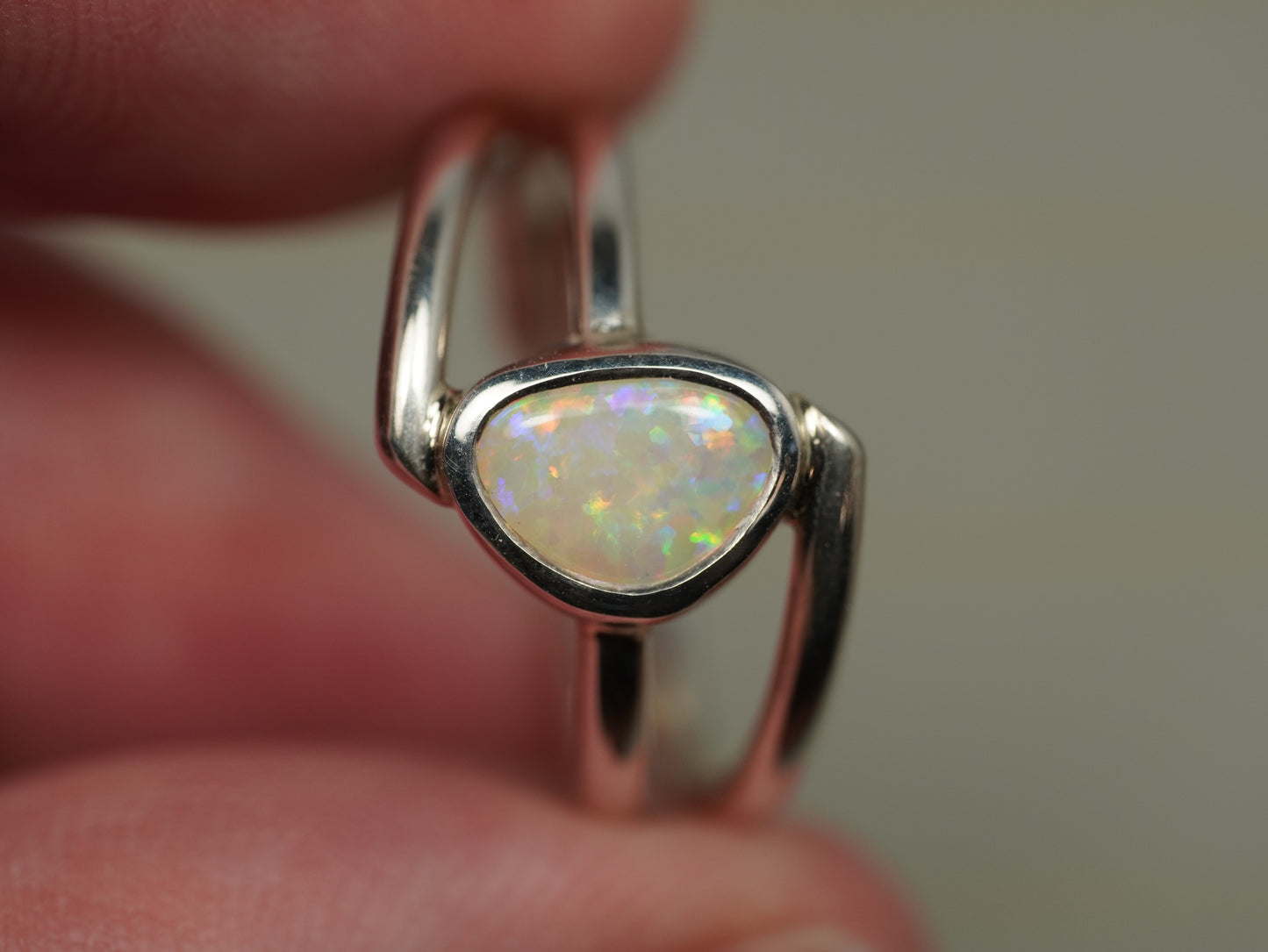 Light Opal ring silver BAB367