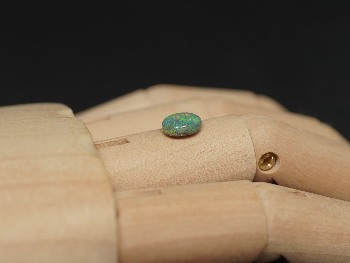 Dunkler Kristallopal DQS837