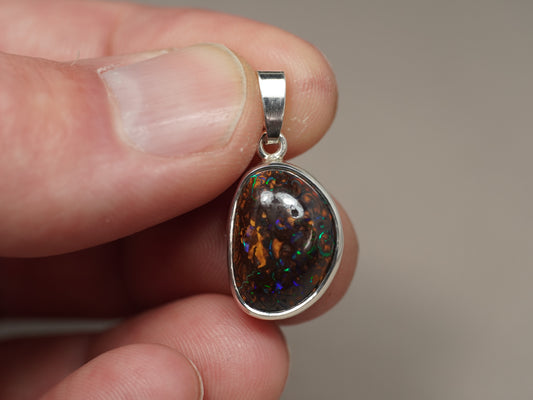 Boulder Opal pendant silver CGT698
