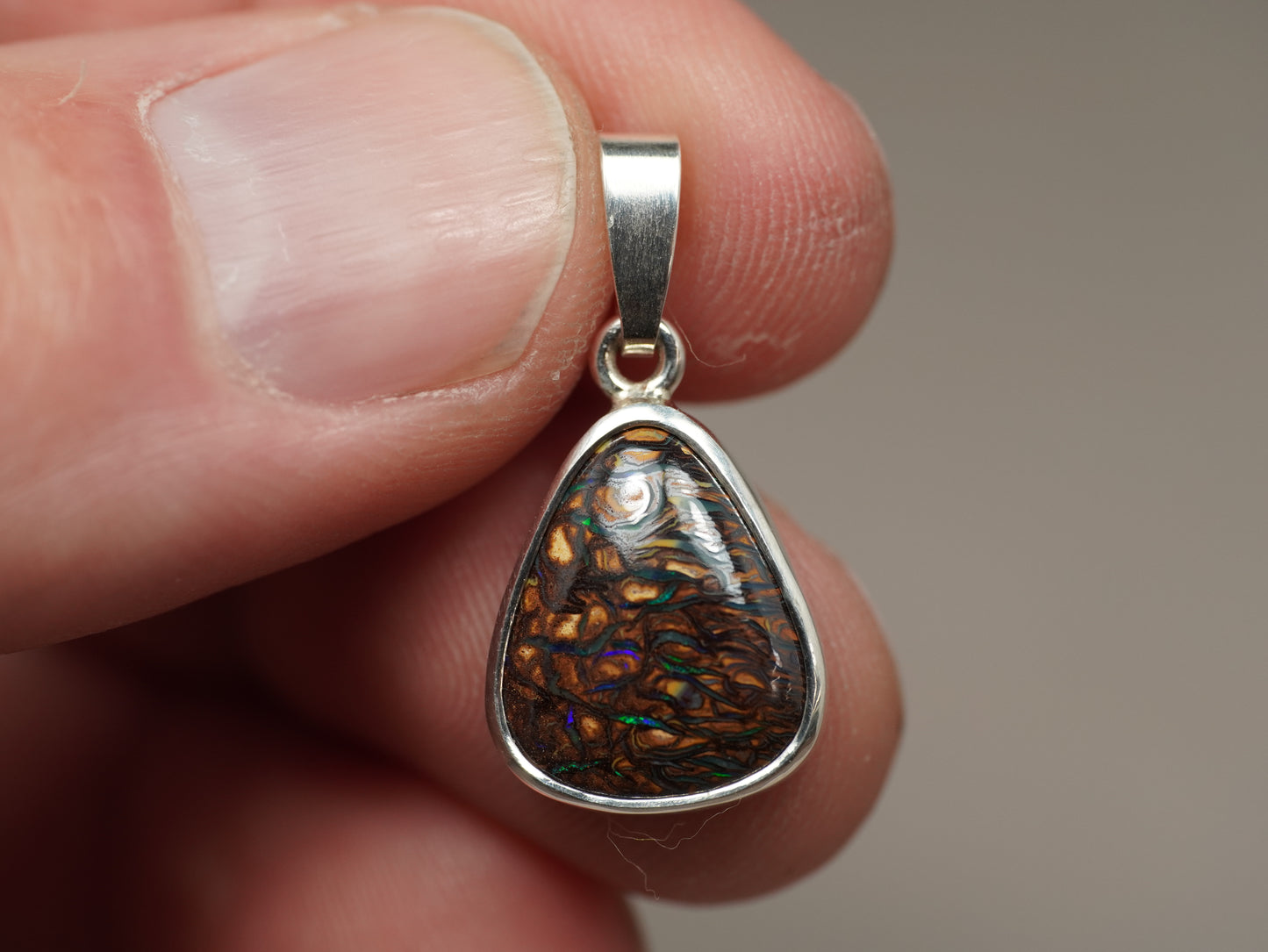 Boulder Opal pendant silver CGT697