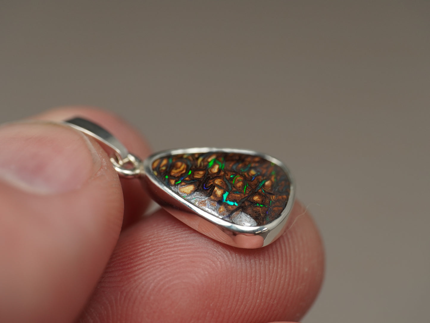 Boulder Opal pendant silver CGT697