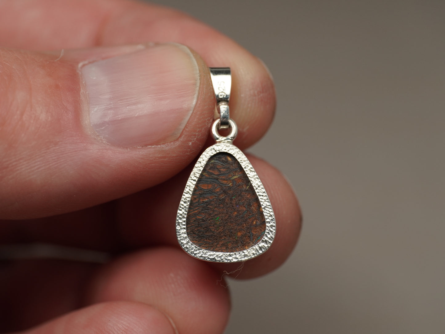 Boulder Opal pendant silver CGT697