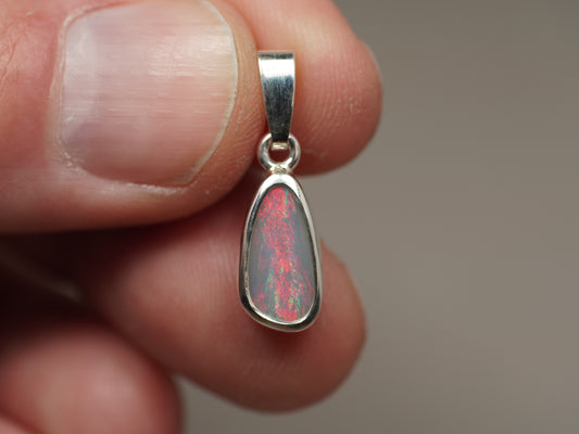 Light Opal pendant silver CEA138