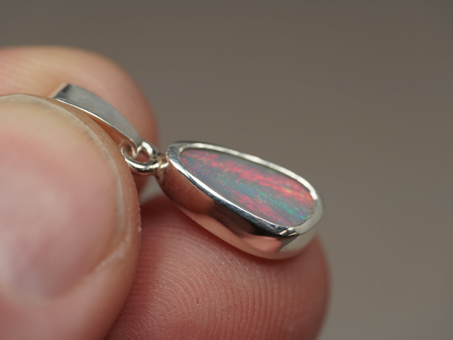 Light Opal pendant silver CEA138