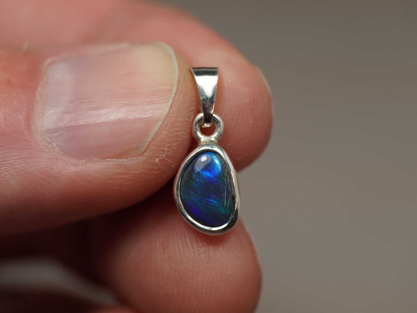Black Opal pendant silver DFL02