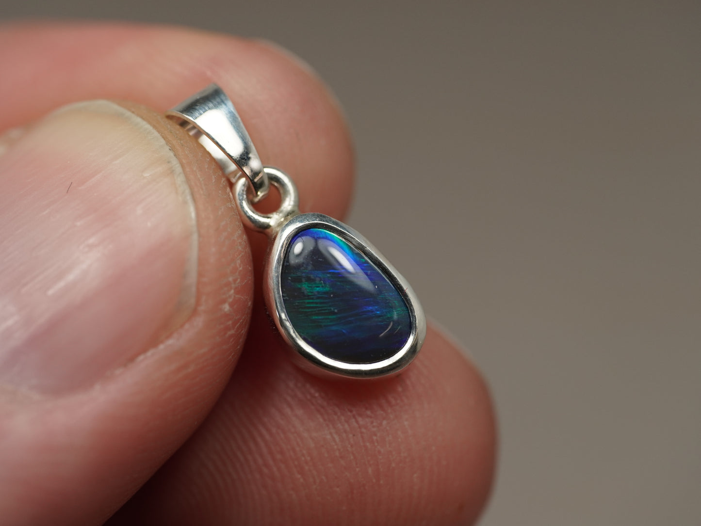 Black Opal pendant silver DFL02