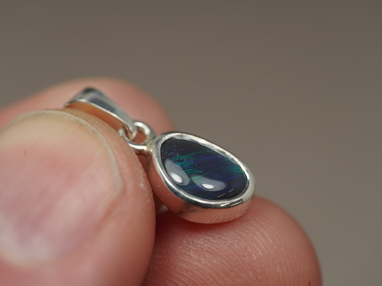 Black Opal pendant silver DFL02