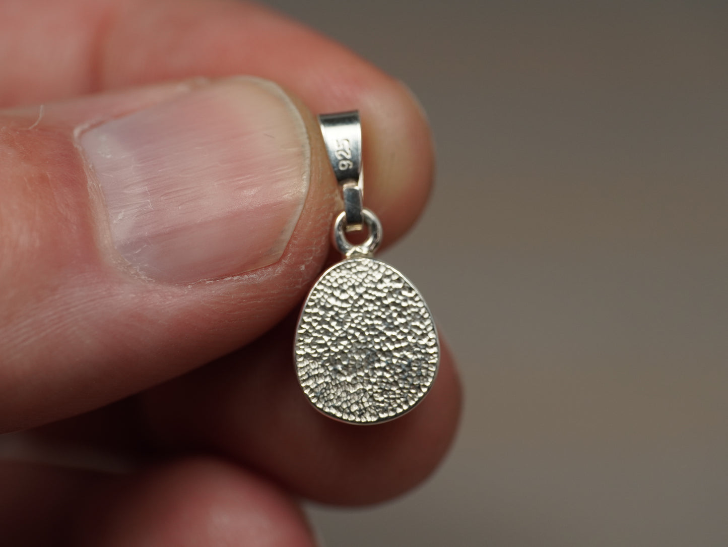 Dark Opal pendant silver CDB604