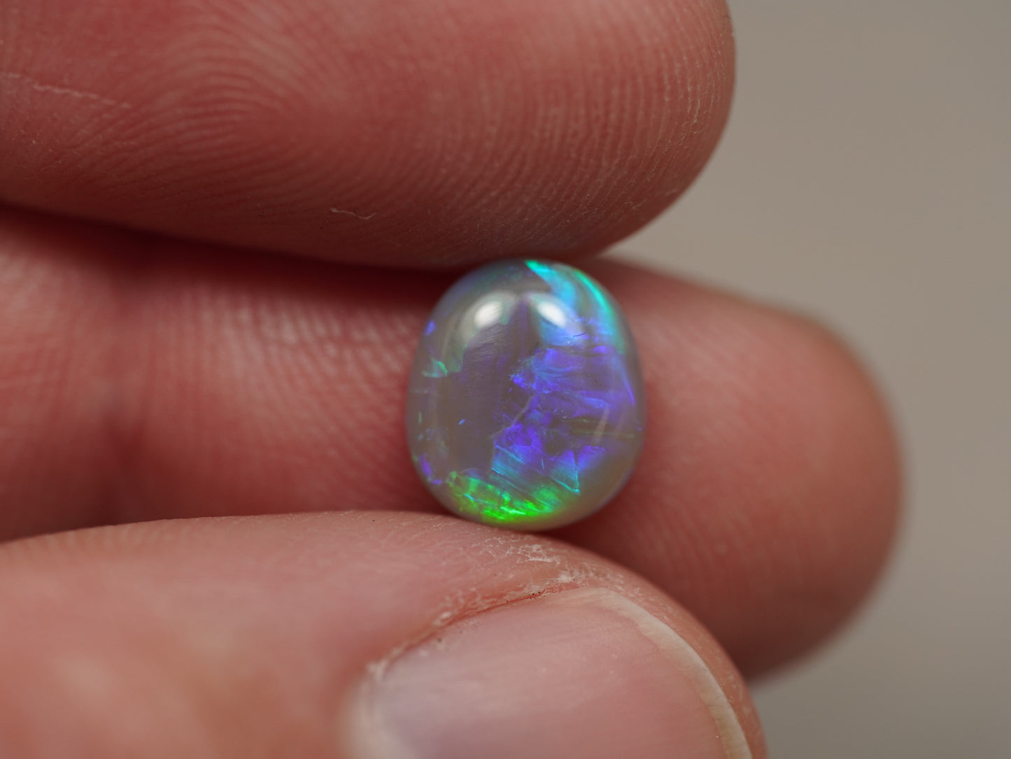 Dunkler Kristallopal DRH872