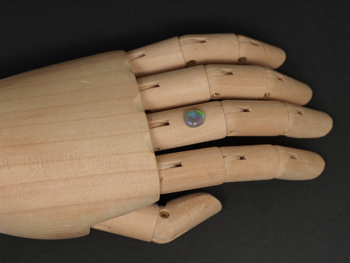 Dunkler Kristallopal DRH872