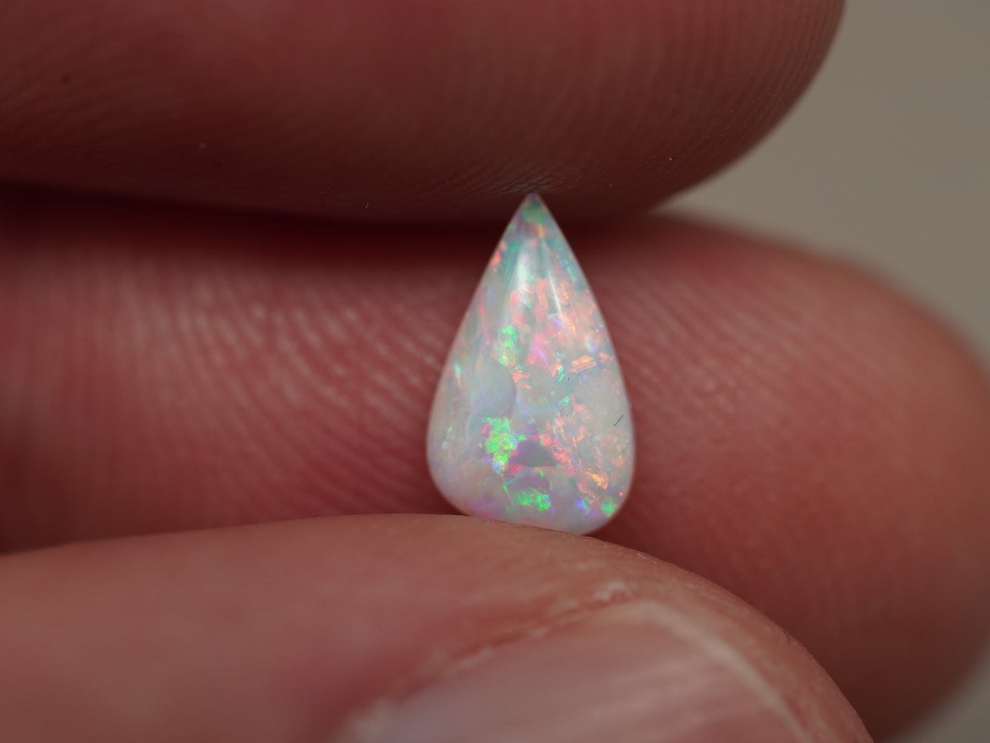 Light Opal EBV879