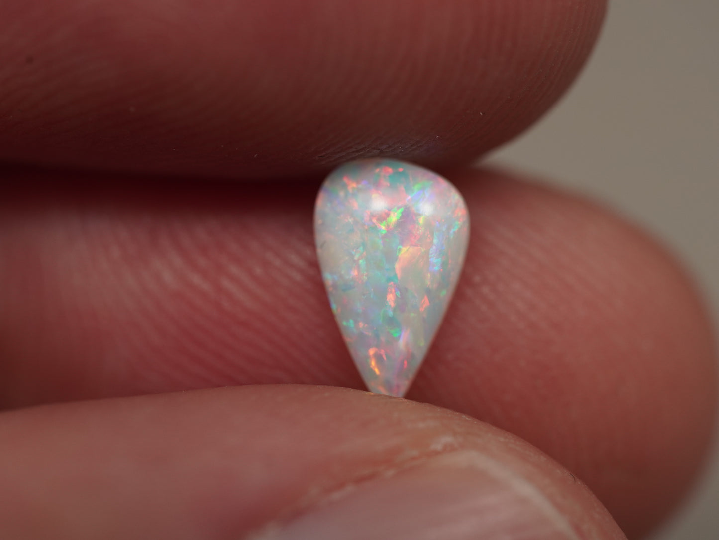 Light Opal EBV879