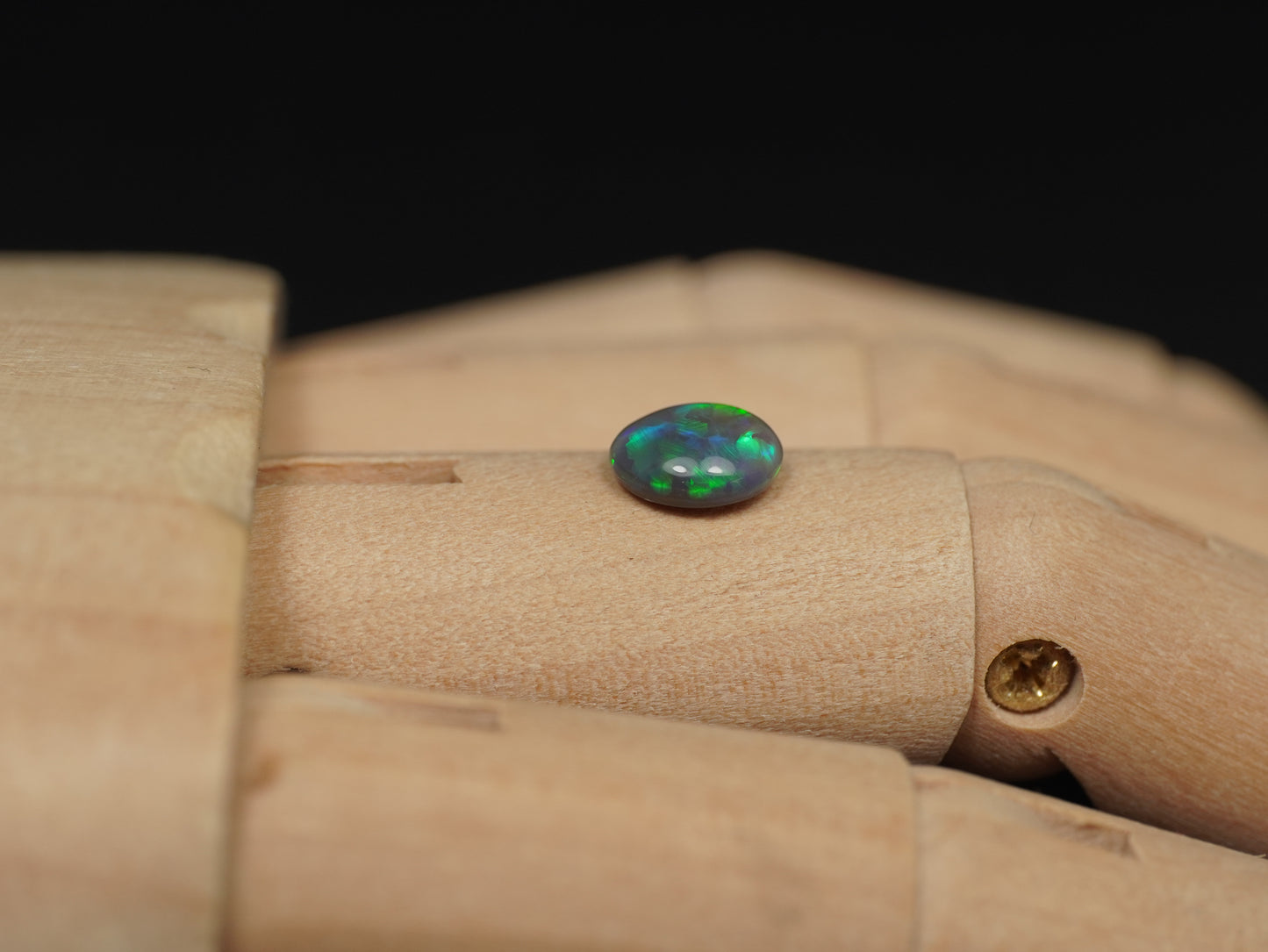 Black Crystal Opal EET918