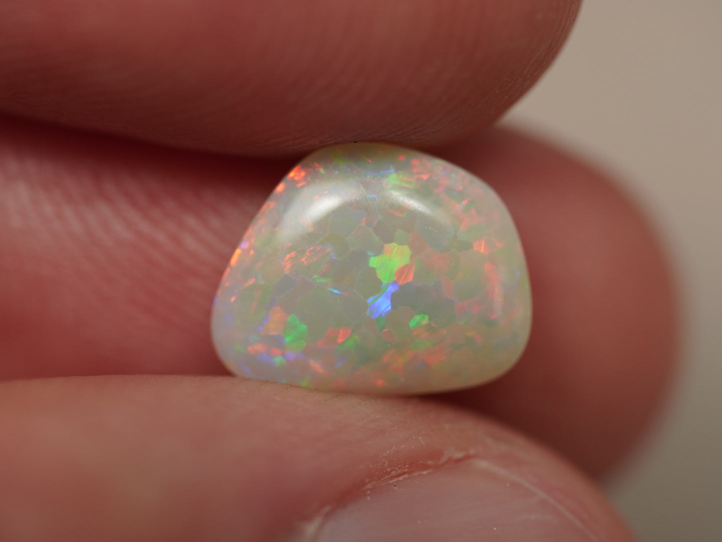 Light Opal EDK943