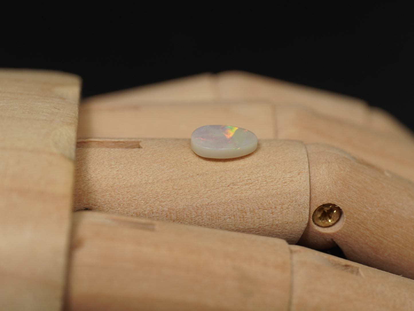 Light Opal EDK947