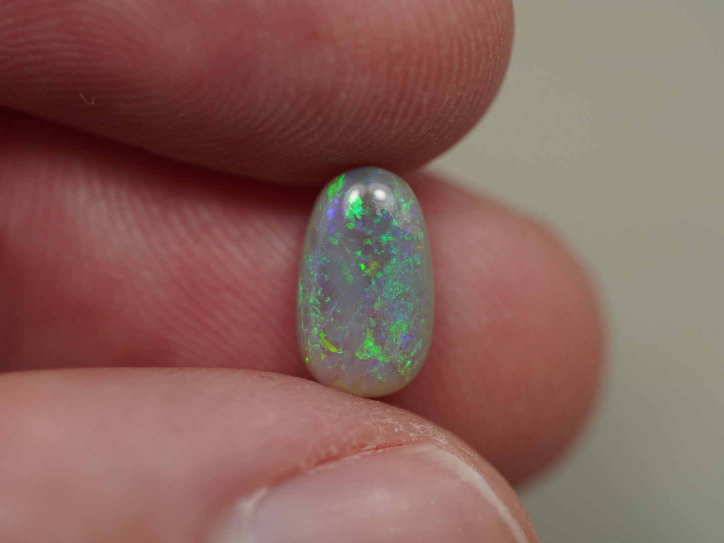 Light Opal BIH377