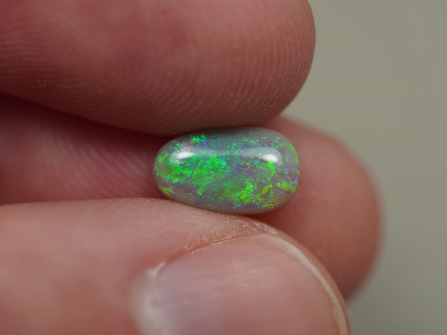 Light Opal BIH377