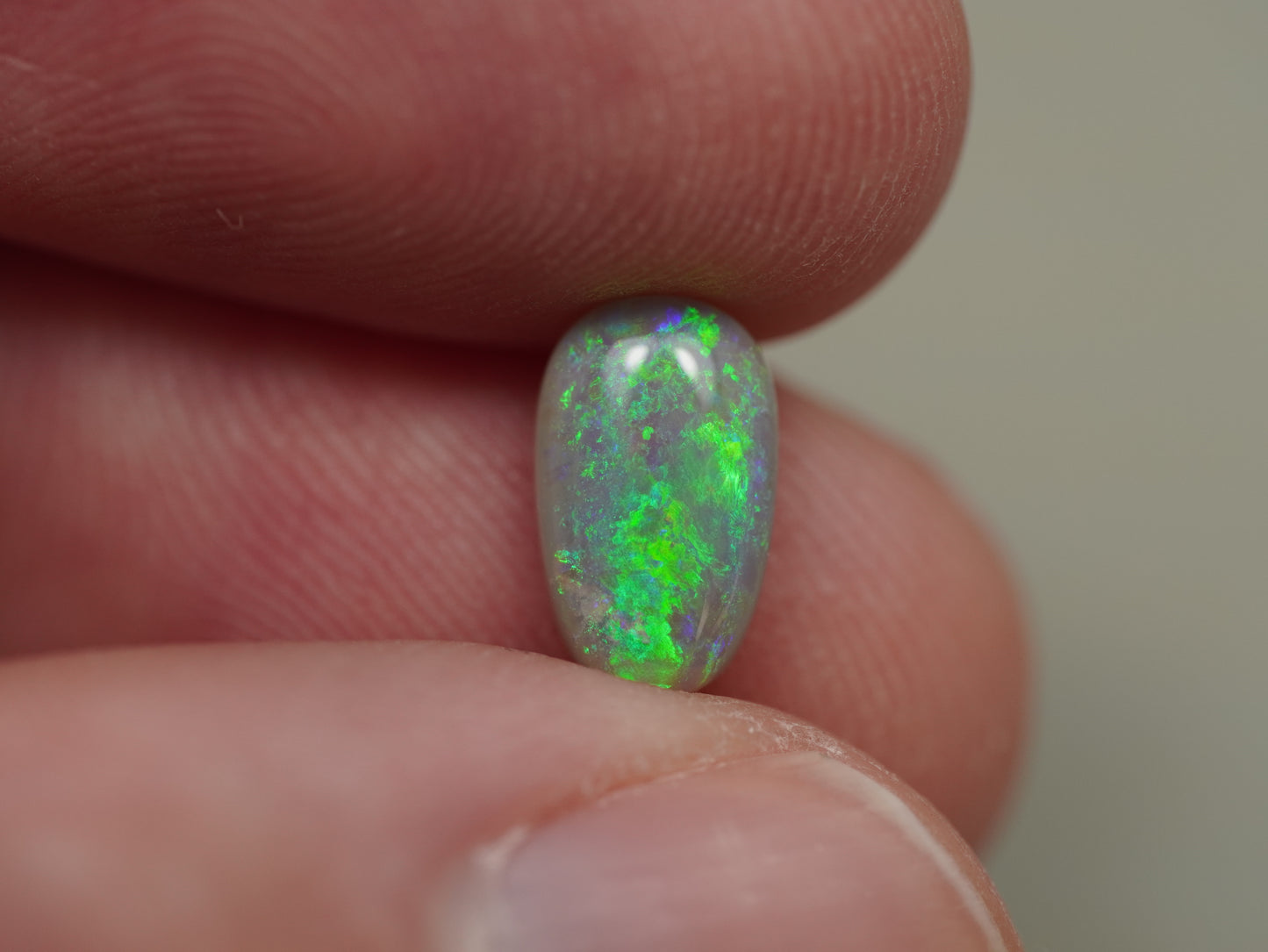 Light Opal BIH377