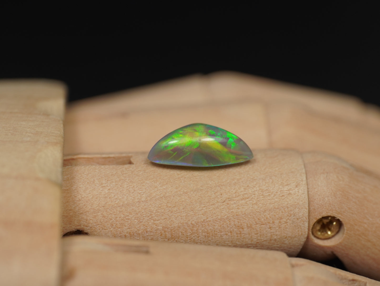 Crystal Opal EBV876